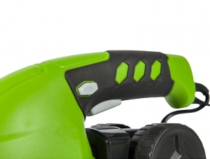 Аккумуляторные садовые ножницы с встроенным аккумулятором 2 Ah и телескопической ручкой Greenworks 7,2V арт.1600807