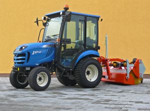 Трактор LS Tractor J27 HST 4WD (без кабины)